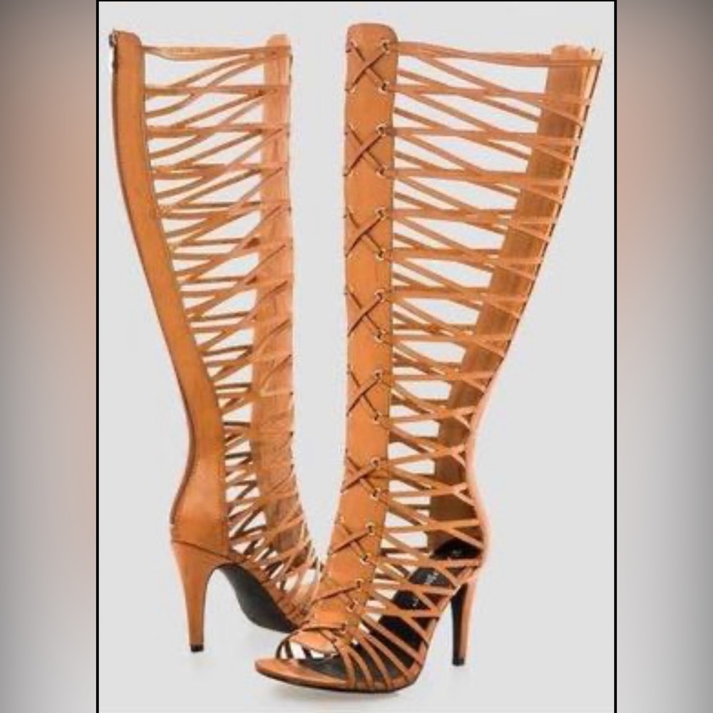 TALL GLADIATOR SANDAL - WIDE WIDTH WIDE CALF Size 9!!!